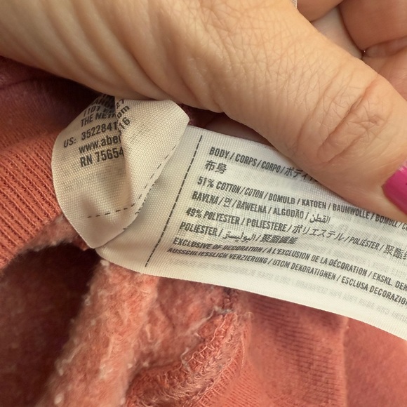 Hollister Women’s Long Sleeve Crewneck Sweatshirt Pink Clay Size Small - Picture 3 of 9